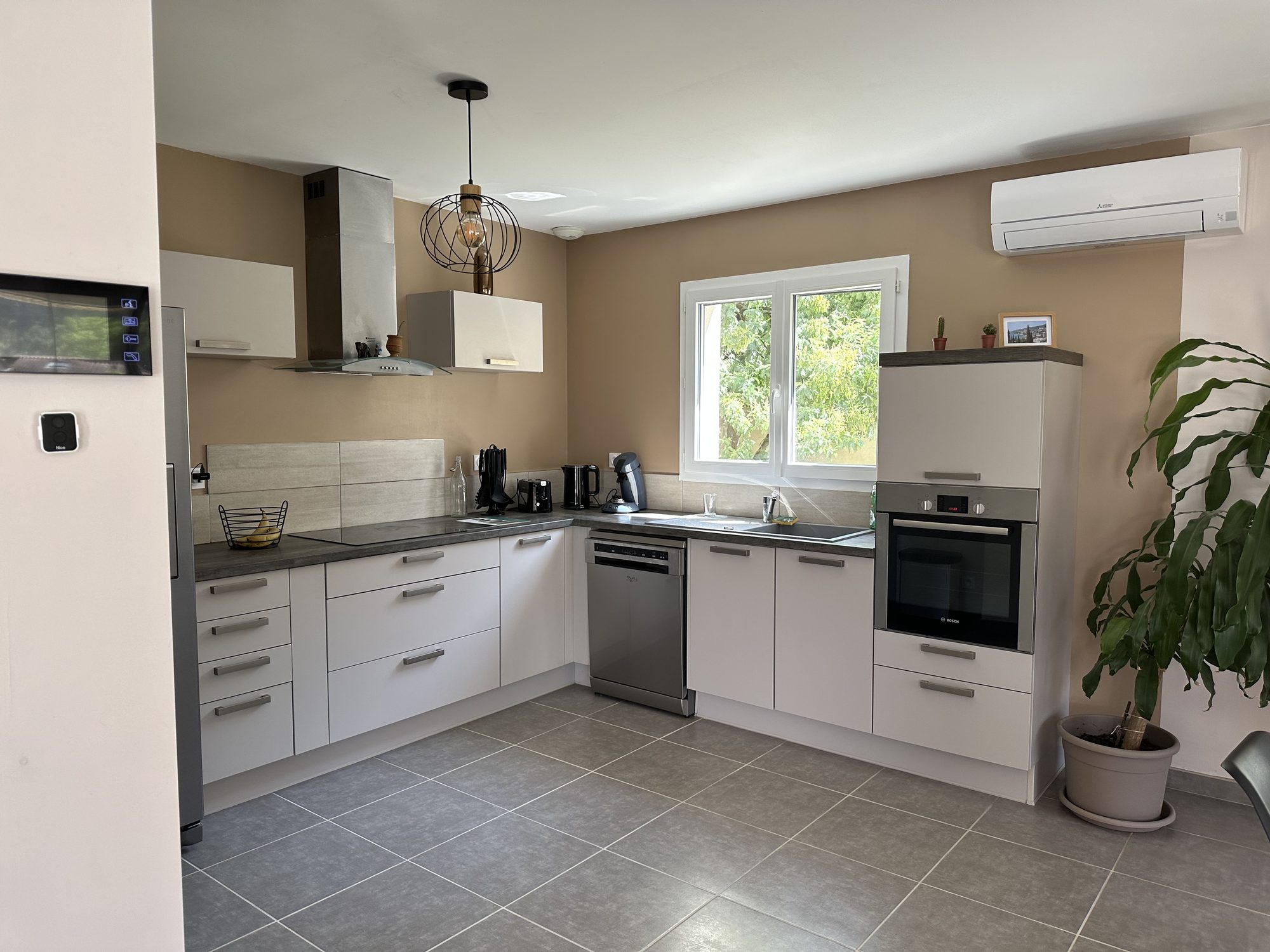 Cuisine entièrement équipée du gîte Les Cabritas