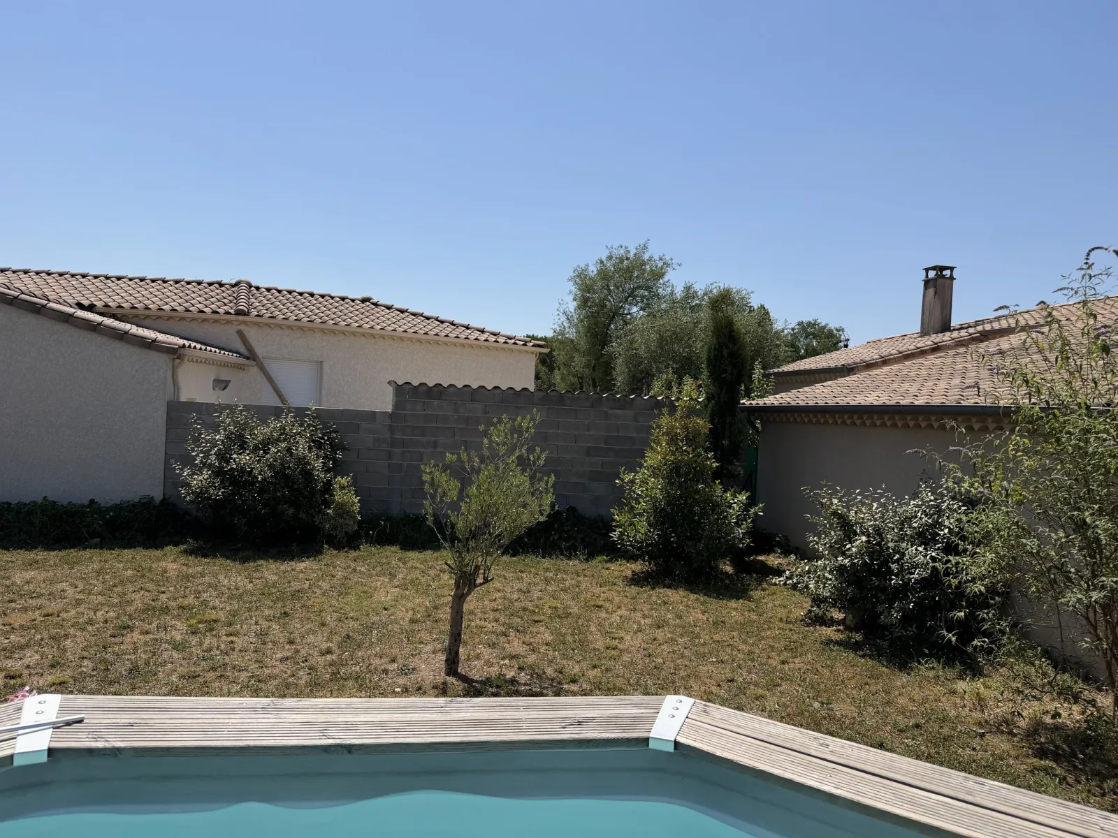 Piscine et jardin privatif du gîte Les Cabritas Sud Ardèche
